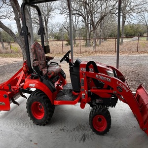 Tracteur miniature diesel Kubota BX2680 fiable 4x4, conçu pour l'excellence agricole, offrant un fonctionnement fluide et une grande robustesse. - Product Image 6