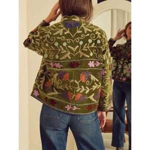 Chaqueta larga Suzani tejida a mano y transpirable para mujer, estilo bohemio, gitano, verde, para invierno. - Product Image 1