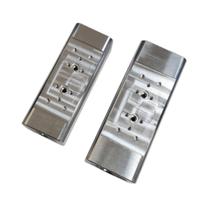 Válvula de control de flujo personalizada de Taiwán, mecanizado CNC de precisión, piezas de acero inoxidable y aluminio, válvula para gas y líquidos, fresado y torneado - Product Image 1