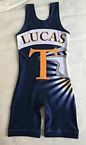 ชุดนักมวยปล้ำแบบสิงเกิลเล็ต สำหรับมืออาชีพและสมัครเล่น ชุดทีมสั่งทำพิเศษ โลโก้ด้านหน้า ผลิตจากโพลีเอสเตอร์ 100% น้ำหนักเบา ระบายอากาศได้ดี เหมาะสำหรับทั้งชายและหญิง - Product Image 6