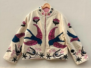 Veste en velours Suzani de style indien, veste kimono brodée, manteau bohème unisexe, veste d'hiver, vêtement d'extérieur à prix d'usine - Product Image 1