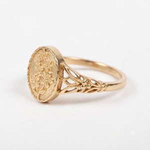 Anillo de urna floral ovalado de oro macizo de 14K grabado estilo antiguo con diseño de olvido-me-no-te-olvides, anillo de recuerdo, anillo de flor de nacimiento, anillo para cenizas de cremación - Product Image 4