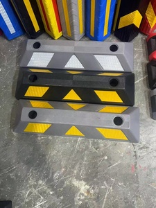 Butée de <span class=keywords><strong>roue</strong></span> de stationnement en caoutchouc et plastique, butée de stationnement pour <span class=keywords><strong>voiture</strong></span>, butée de <span class=keywords><strong>roue</strong></span> - Product Image 2