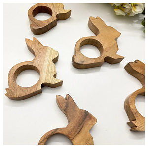 Anneaux de serviette ronds en bois écologiques faits à la main et personnalisés de luxe pour la décoration de mariage, anneaux de serviette abordables, directement de l'usine - Product Image 4