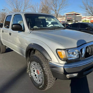 Venta al por Mayor, Gran Demanda, Modelo Antiguo 2001 Tacoma Prerunner V6 Camioneta, LISTA PARA ENVIAR, ENTREGA 24/7 - Product Image 1