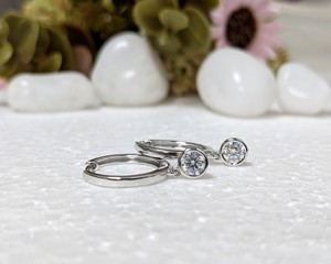 Pendientes colgantes de oro blanco macizo de 18 quilates, elegantes pendientes colgantes de diamantes cultivados en laboratorio de corte redondo de 0,60 quilates, regalo de boda para mujer - Product Image 1