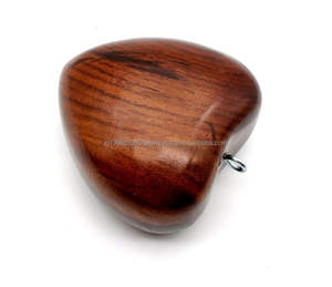 Urne funéraire en bois en forme de cœur, style américain, pour cendres d'animaux et d'adultes, vente en gros, design personnalisable, couleur marron - Product Image 2