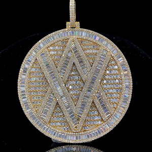 Colgante de hombre con diamante simulado corte baguette, colgante de moissanita estilo hip hop para hombre, colgante personalizado con letra inicial estilo Iced Out. - Product Image 2