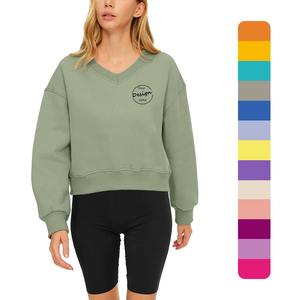 เสื้อสเวตเชิ้ตผ้าฟลีซคอวีทรงหลวมแขนยาวน้ำหนักเบาแบบมีฮู้ด สกรีนโลโก้ด้านหน้า ผลิตตามแบบ OEM สำหรับผู้หญิง ผ้าฝ้าย 100% - Product Image 3