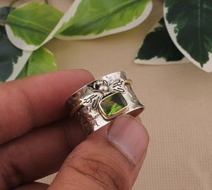 Peridot <b>Bee</b> Ring Natural Green Gemstone Honeybee Ring Sterling Silver Animal Motif <b>Jewelry</b> for Women Wholesale - Product Image 1