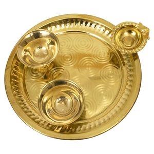 Ensemble de thali Puja au design circulaire pour les activités religieuses, matériau durable - Product Image 1