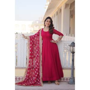 VESTIDO DE COLOR ROSA READYMADE ALIA CUT CON DUPATTA 2017 - Product Image 1