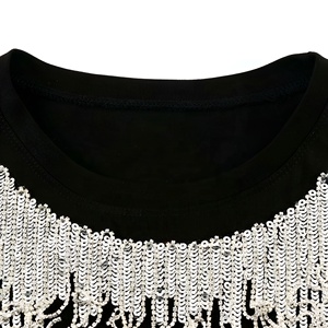Camiseta Negra para Mujer con Cristales y Flecos, Manga Corta, Moda para Fiesta y Calle, Venta al Por Mayor, Fabricante OEM, Exportación - Product Image 3