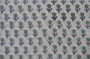 ผ้าฝ้ายพิมพ์ลายดอกไม้สีขาวและสีเขียวด้วยเทคนิคแฮนด์บล็อก |   วัสดุสำหรับวิ่งบูต้าขนาดเล็ก - Product Image 2