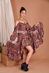 Robe longue bohème asymétrique pour femme, en soie, légère et respirante, idéale pour l'été, les fêtes et les occasions décontractées, export en gros - Product Image 6