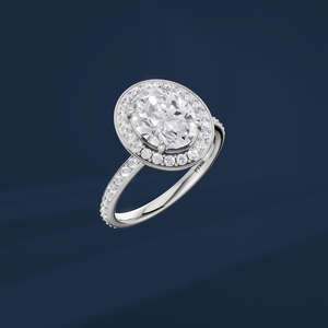 Anillo de Compromiso de Platino PT950 para Mujer con Diamante de Corte Ovalado, Halo y Diamantes Laterales, Estilo Clásico, Diamante Certificado por IGI - Product Image 1