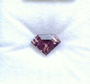 Spinelle de Birmanie naturelle de 3,53 carats, taille fantaisie, pour bijoux fins, pierre précieuse naturelle - Product Image 4