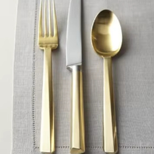 Cubertería de Acero Inoxidable Sostenible Lista para Exhibición, Portafolio de Alta Calidad Diseñado para Compradores Internacionales - Product Image 1