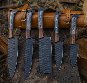 Juego de Cuchillos de Chef de Acero al Carbono Forjados a Mano, 5 Piezas, con Bolsa de Cuero Enrollable - Product Image 1