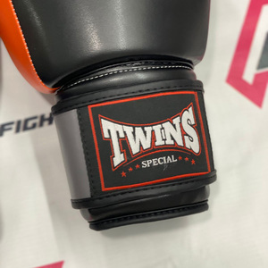 Guantes de Boxeo Personalizados con Logotipo, Profesionales, para Muay Thai, Negros y Grises, OEM ODM, Diseño Personalizado, Cuero Vacuno Genuino - Product Image 4