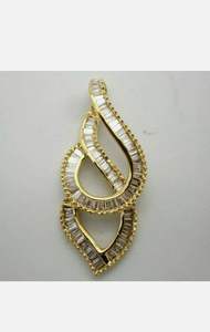 Collar con Colgante de Hoja de Lujo Chapado en Oro, Plata S925, Moissanita de Corte Brillante, Joyería Elegante para Mujer, Amuleto de Hoja Retorcida para Fiesta - Product Image 3
