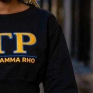 Women Black <b>Off</b> <b>Shoulder</b> Cropped Sweatshirt Embroidered Patch Pullover Casual Fleece <b>Top</b> Trendy Streetwear Fashion Wholesale - Product Image 4