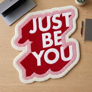 Alfombra Antideslizante de Lana Hecha a Mano con Tipografía Única 'Just Be You', Diseño con Frase Motivacional en Rojo y Blanco, Decoración para Sala de Estar y Dormitorio - Product Image 1