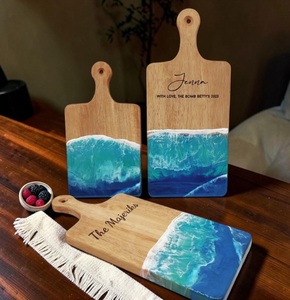 Planche à découper en résine époxy faite à la main, planche à découper en bois, planche de service, accessoire de cuisine personnalisé, vente en gros pour la maison et les restaurants - Product Image 2