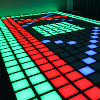 Jeu interactif actif jeu de plancher LED avec des lumières de mur sur le plancher activer le plancher de salle de jeu est lave