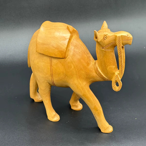 Centro de Mesa Decorativo de Madera con Forma de Camello, Elegante Adorno Animal para Interiores de Hoteles Boutique y Resorts - Product Image 1