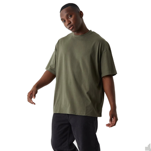 Camiseta de algodón de punto liso verde oliva extragrande para hombre, de manga corta, cuello redondo, ajuste casual, largo regular, estilo liso. - Product Image 2