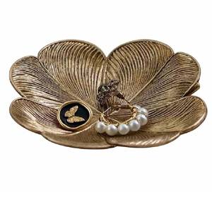 Support à bijoux en métal de haute qualité, plateau de rangement décoratif pour bijoux, plat à bibelots en métal pour bagues et boucles d'oreilles, cadeau pour femmes - Product Image 5