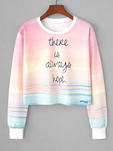 เสื้อฮู้ดดี้ผู้หญิงแบบครอป ผ้าฝ้าย สำหรับฤดูหนาว โลโก้ด้านหน้า ผ้าฟลีซ ทนทาน ผลิตในปากีสถาน - Product Image 4