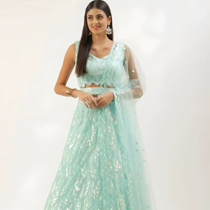 Elegante Conjunto de Lehenga Choli de Tela Suave con Lentejuelas Bordadas, Estilo Bollywood, Largo hasta el Suelo, para Bodas, Fiestas y Ocasiones Festivas - Product Image 1