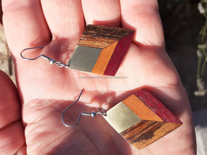 Boucles d'oreilles gravées au laser personnalisées avec perle élégante, parfaites pour les mariages, les fiançailles, les fêtes et les cadeaux personnalisés réfléchis - Product Image 3