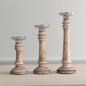 Ensemble de 3 porte-bougies en bois pour la décoration de Noël, de la maison, de mariage, de table, art moderne fait main, tailles personnalisées uniques - Product Image 1