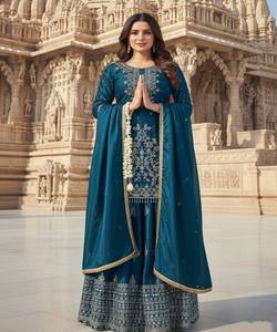 Conjunto de Top, Lehenga y Dupatta de Algodón con Bordado de Lentejuelas de Diseño, para Uso Festivo, Precio al por Mayor, Prenda Étnica RAMA - Product Image 1