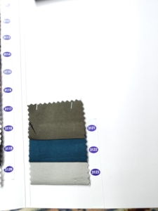 Tela de seda de musgo premium de 44 pulgadas de ancho, textura suave y aterciopelada, ligero brillo, caída rica y fluida para sari, kurti, lehenga, vestido. - Product Image 4