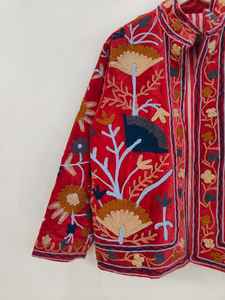 Chaqueta Exclusiva de Terciopelo Suzani Bordada a Mano: Abrigo Estilo Indio Hecho a Mano, Túnica Nupcial Boho, Chaqueta para Festivales, Regalo para Ella - Product Image 3