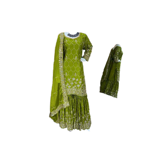 Ensemble de vêtements de soirée pour femmes, haut avec palazzo et dupatta, orné de vrais travaux de miroir - Product Image 1