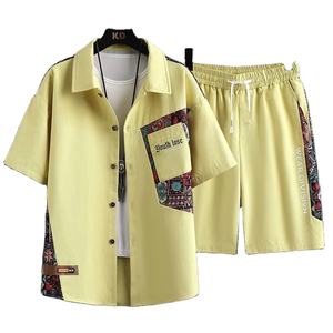 Conjunto de camisa de manga corta con botones y pantalones cortos estampados esenciales de verano para HOMBRES, novedad de dos piezas al por mayor - Product Image 1