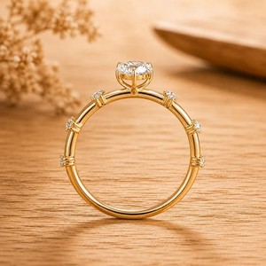 Bague de mariage minimaliste en or massif 10K 14K 18K avec diamants de laboratoire en forme de poire et ronds, certifiée IGI, sertie de pierres latérales fines - Product Image 6