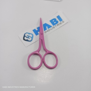 กรรไกรตัดหนังกำพร้าสแตนเลสเกรดอุตสาหกรรม ยี่ห้อ HABI INDUSTRIES สีชมพู ขอบเรียบ ปักลายนกกระสาครึ่งสีทอง สำหรับคนถนัดขวา - Product Image 2
