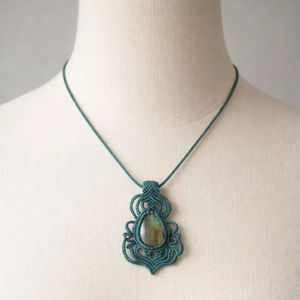 Collares de Macramé Hechos a Mano con Aleación de Zinc, Cadenas con Forma de Bola de Buda, Piedra Brillante, Joyería Curativa Ajustable, Venta al Por Mayor - Product Image 1