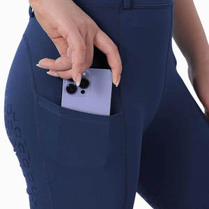 Pantalones de equitación de tela transpirable y de fácil movimiento con diseño elástico y de larga duración. - Product Image 3