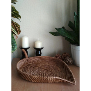 Eco Friendly Leaf Shaped Handwoven Rattan <b>Tray</b> Natural Wicker Serving <b>Basket</b> for Bread Fruit Tabletop Home Decor Wholesale - Product Image 1