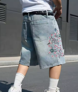 Pantalones Cortos de Mezclilla para Hombre, Color Azul Claro, Bordados con Flores de Cerezo, Estilo Holgado, Pierna Ancha, Moda Urbana, Capris de Mezclilla - Product Image 6