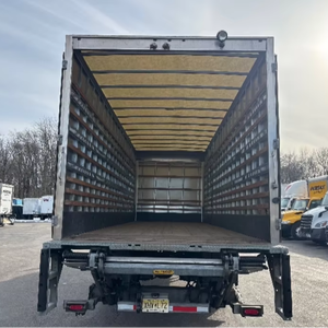 Camión de Caja Comercial de Uso Medio, Limpio y en Buen Estado, Años 2019-2022 - Product Image 1