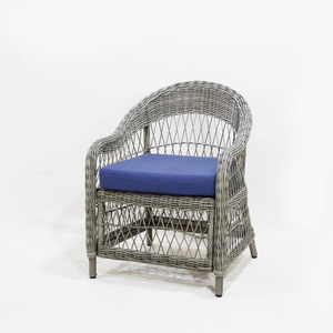 Minimalist Plastic Outdoor Villa Garden Chair Adjustable Recliner with Cushions - Product Image 1