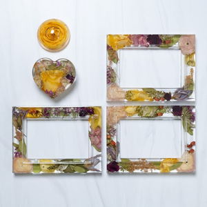 Marco Decorativo de Resina Hecho a Mano con un Elegante Diseño Transparente para Espacios Modernos - Product Image 3